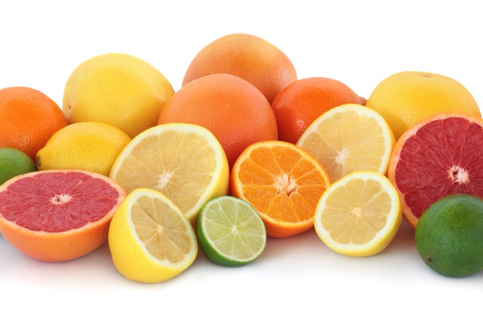Siamo capaci di sbucciare le arance senza sporcarci?